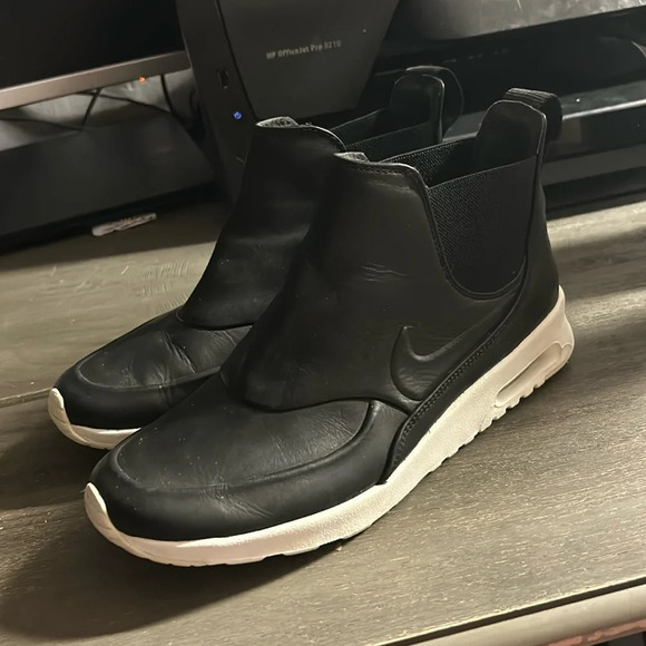 Women’s Air Maxx Thea. Black simple high top pull on sneakers - Picture 1 of 5